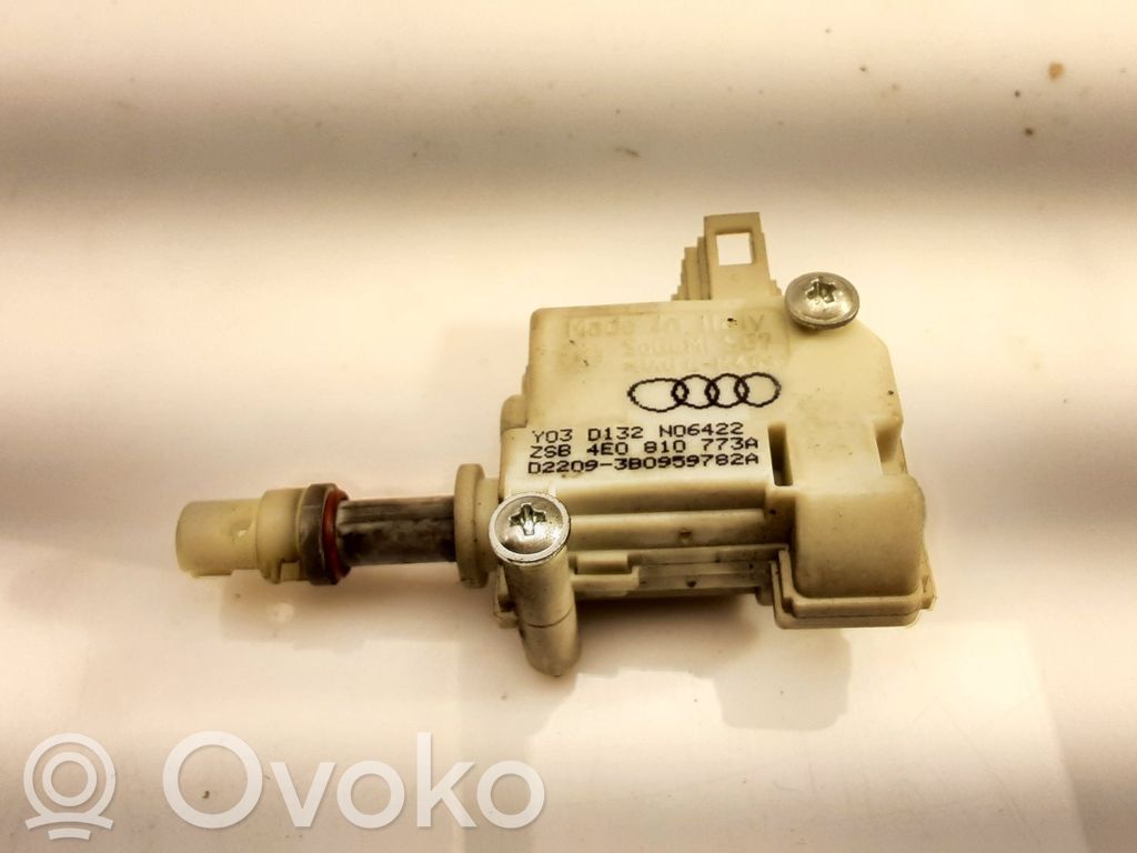 Audi A8 S8 D3 4E Tapa sellante del depósito de combustible 