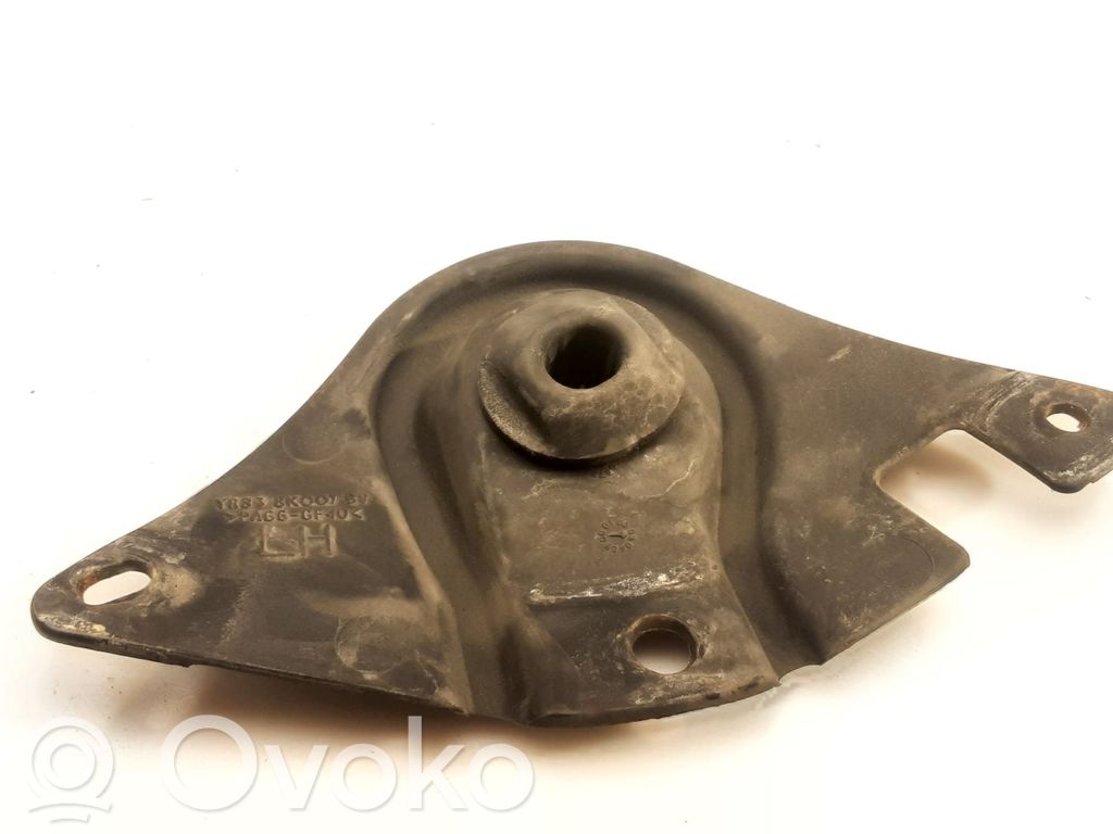 Jaguar S-Type Fixation de radiateur 