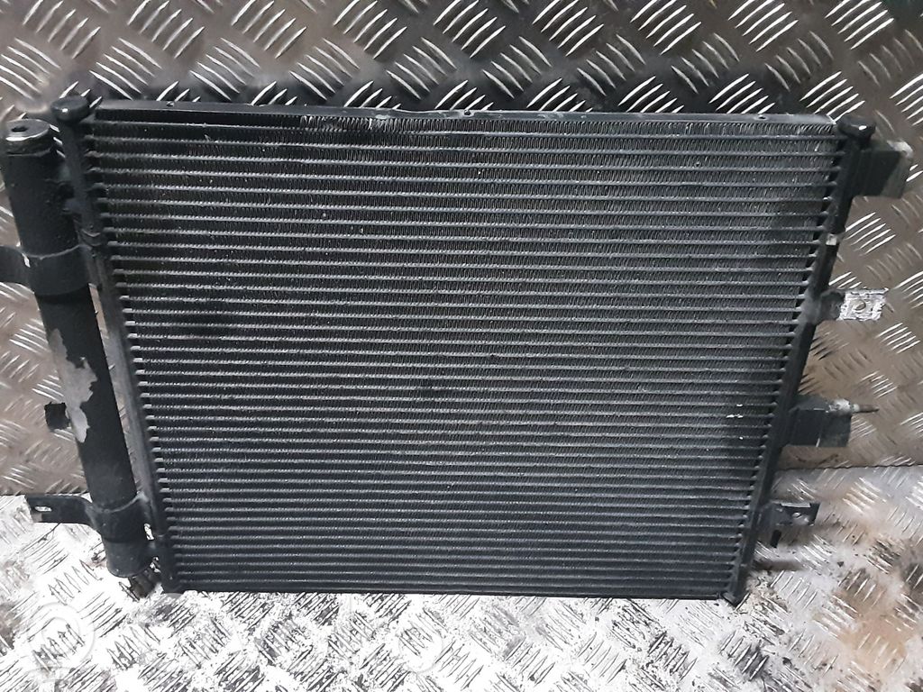 Skraplacz / Chłodnica klimatyzacji   2R8H19C600AB