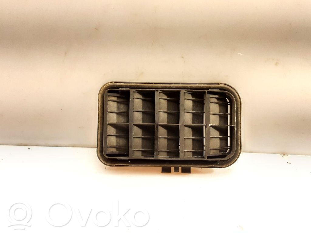 Audi A8 S8 D3 4E Quarter panel pressure vent 