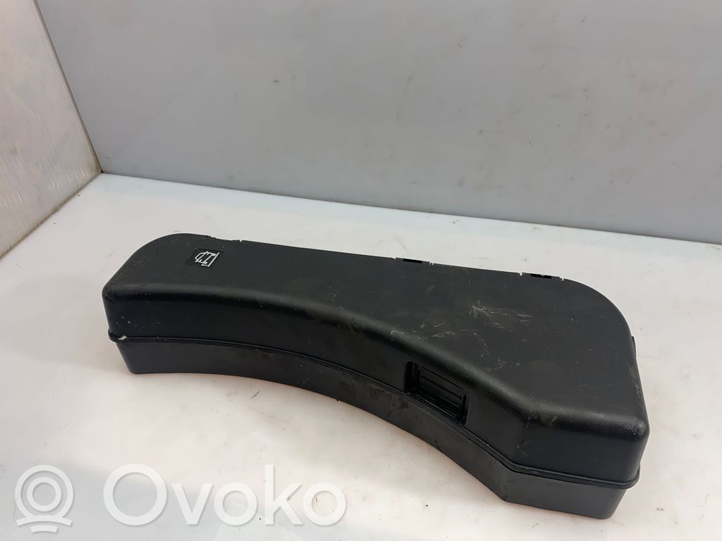 Įrankių daiktadėžė   4E0012146C,8E0010175A