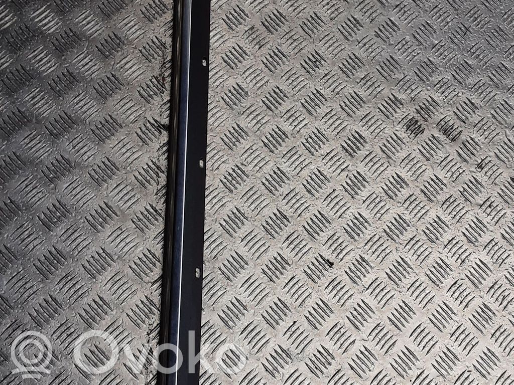 Audi A8 S8 D3 4E Takaoven lista (muoto) 