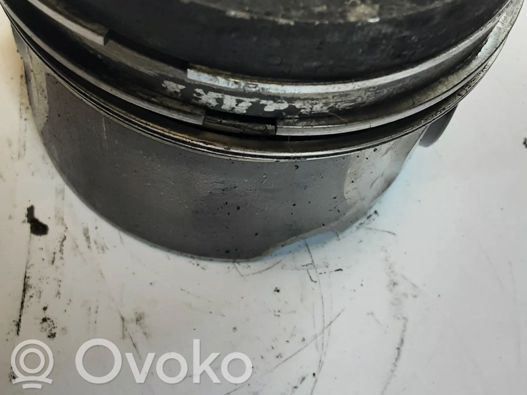 Piston   8372T,5R2