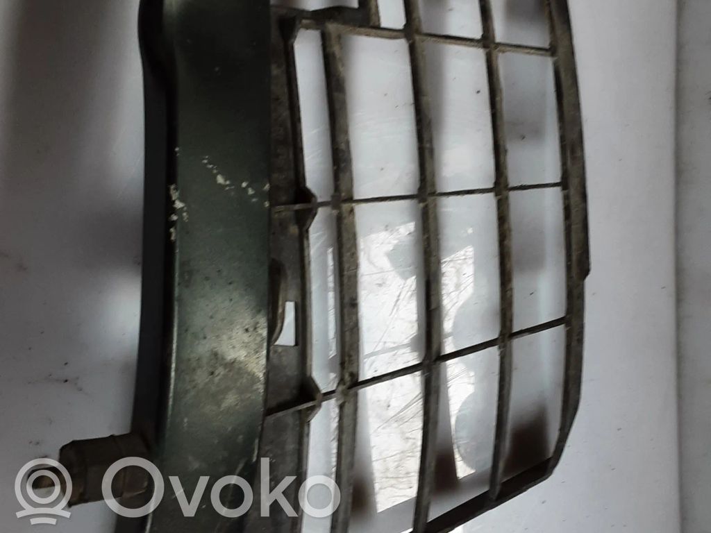 Audi A8 S8 D3 4E Soporte de montaje del guardabarros 