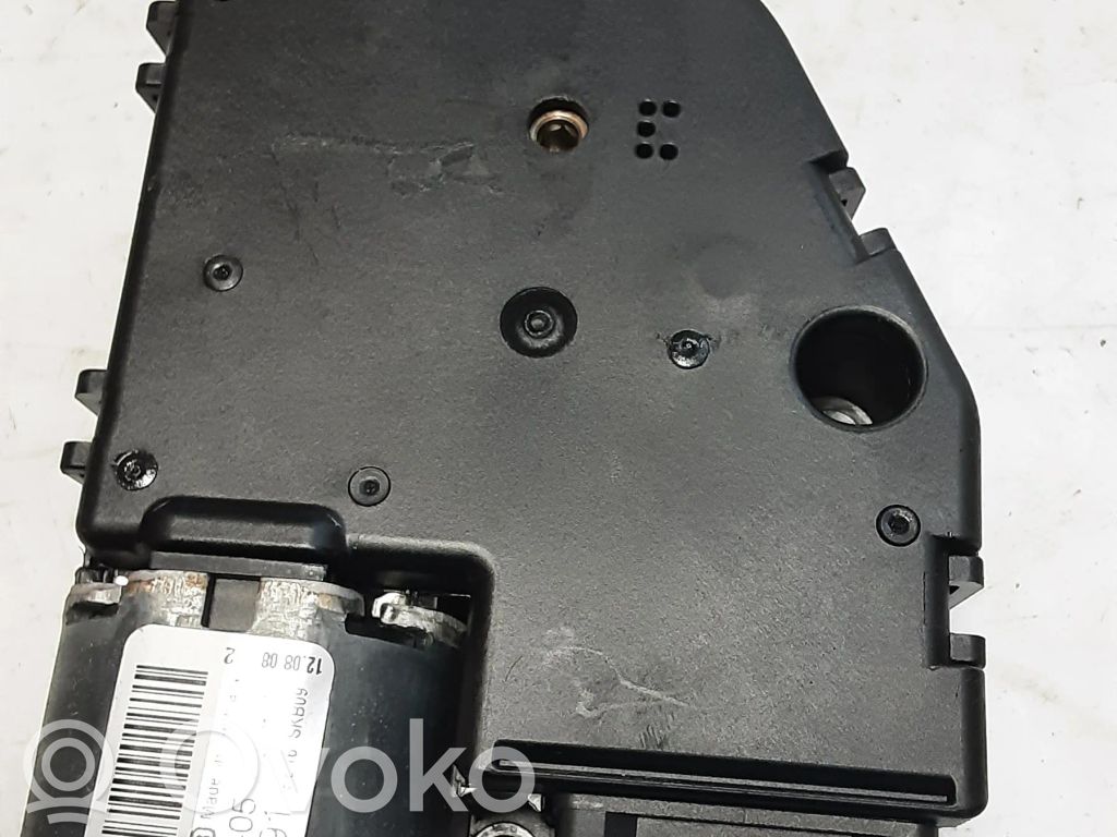 Moottori/käyttölaite   4L0959591