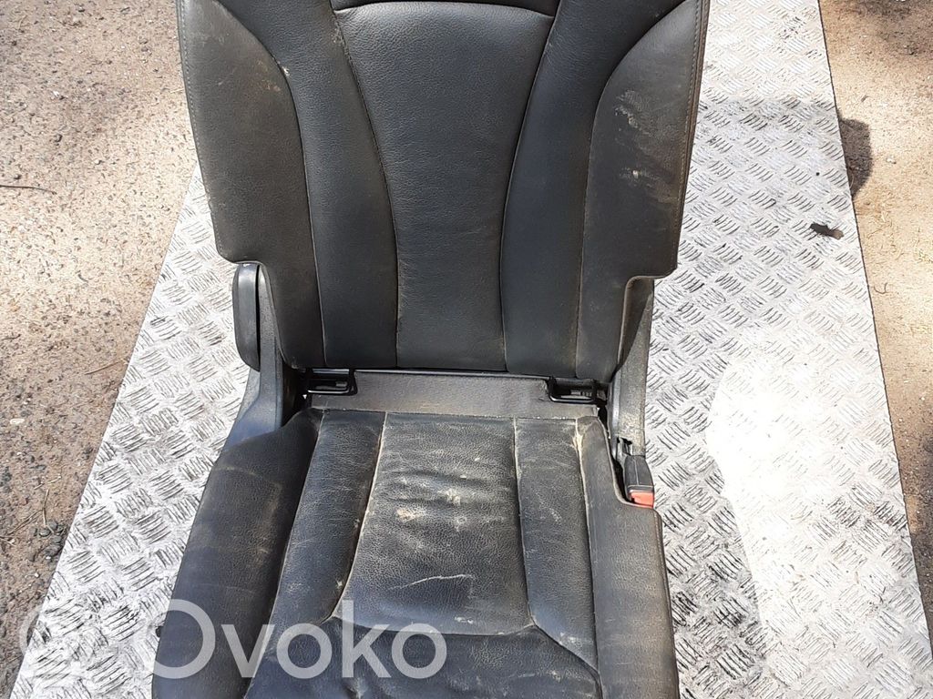 Takaistuin   4M0883108E