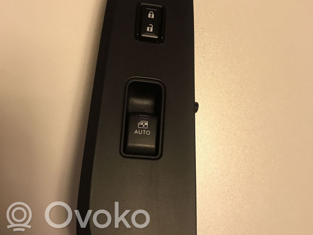 Electric window control switch   94263AL00A