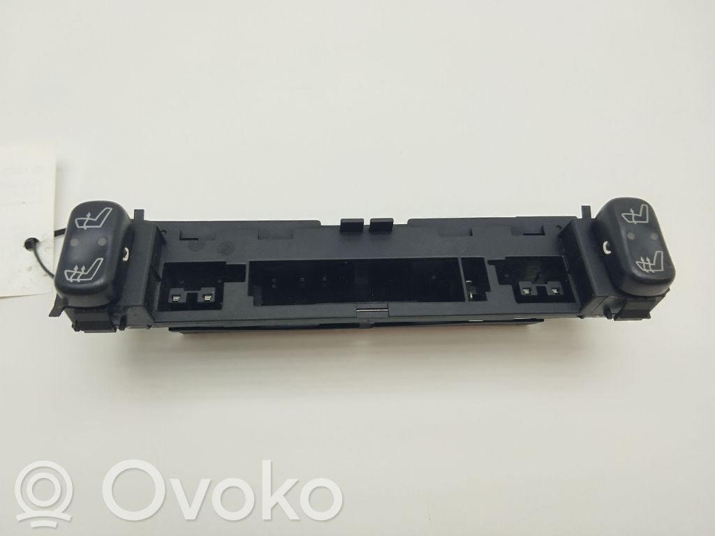Mercedes-Benz E W210 Seat heating switch 
