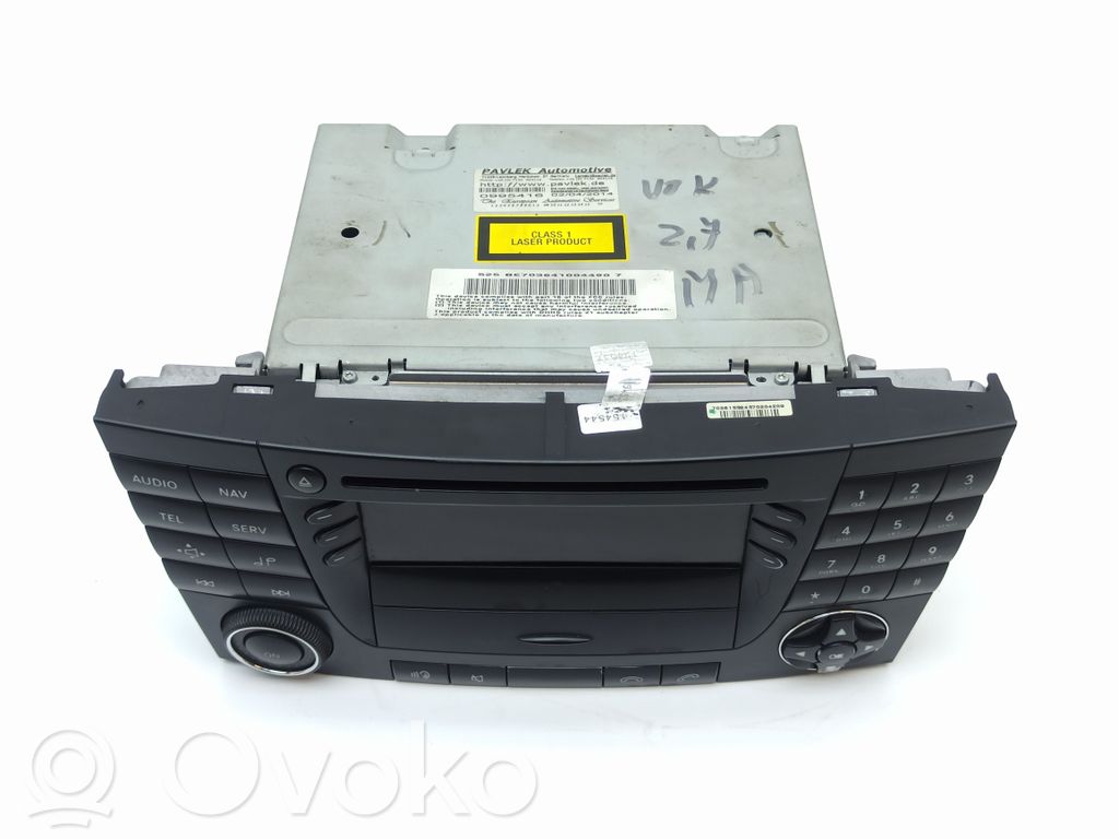 Mercedes-Benz E W211 Panel / Radioodtwarzacz CD/DVD/GPS 