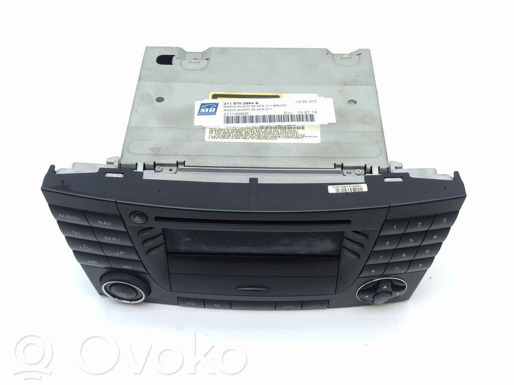 Mercedes-Benz E W211 Panel / Radioodtwarzacz CD/DVD/GPS 