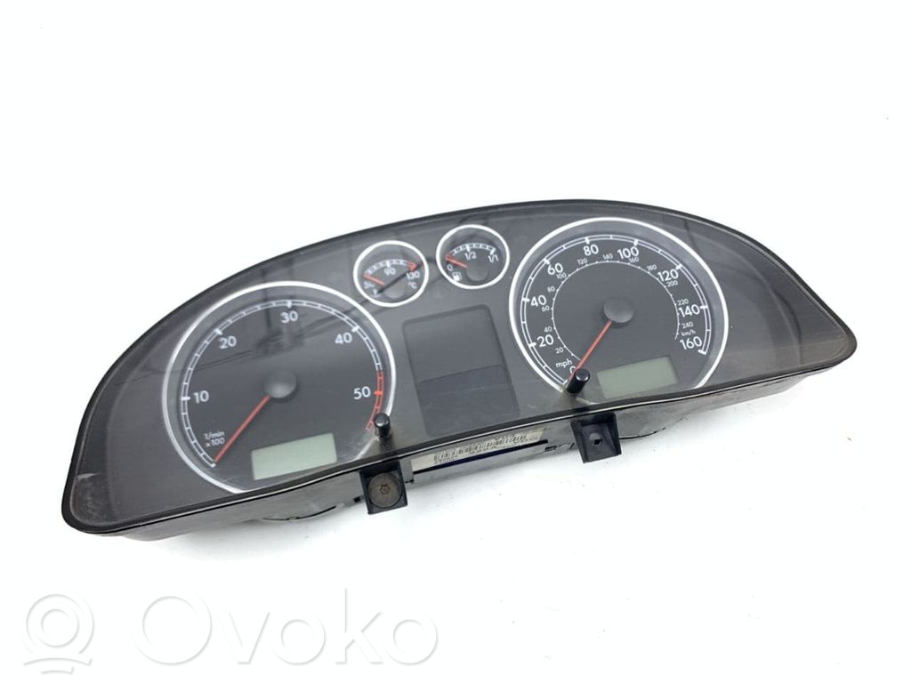 Volkswagen PASSAT B5.5 Spidometrs (instrumentu panelī) 