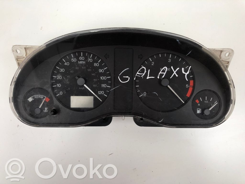 Ford Galaxy Geschwindigkeitsmesser Cockpit 