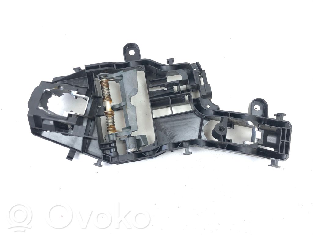 Volkswagen PASSAT B8 Klamka/wspornik zewnętrzny drzwi tylnych 