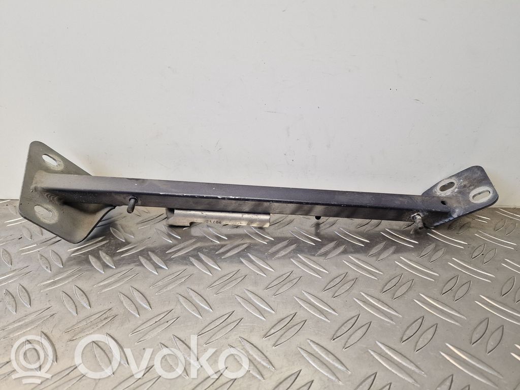 Audi A8 S8 D3 4E Laikiklis sparno 