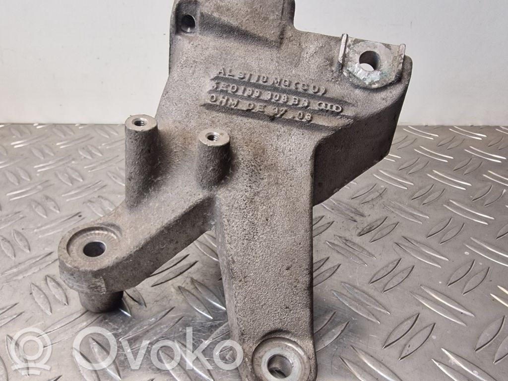 Audi A8 S8 D3 4E Engine mounting bracket 
