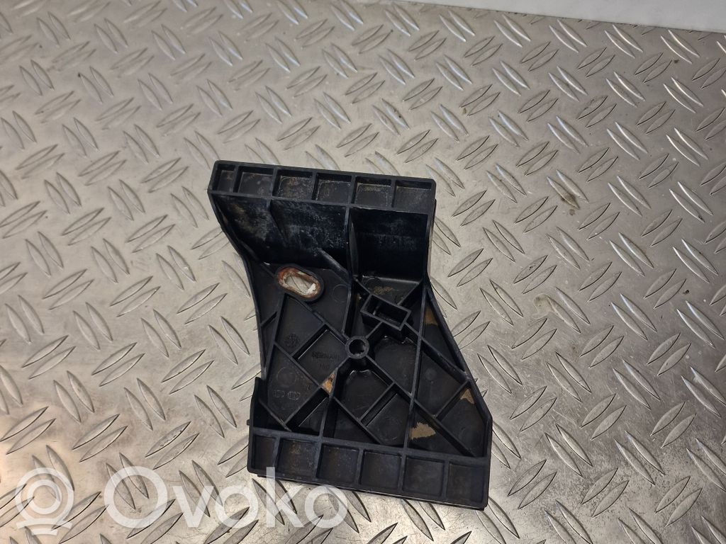 Rear bumper mounting bracket   4D0807571A