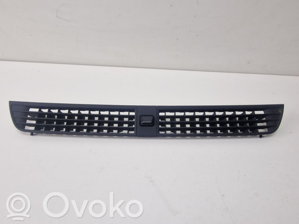 Audi A8 S8 D3 4E Lango oro grotelės 