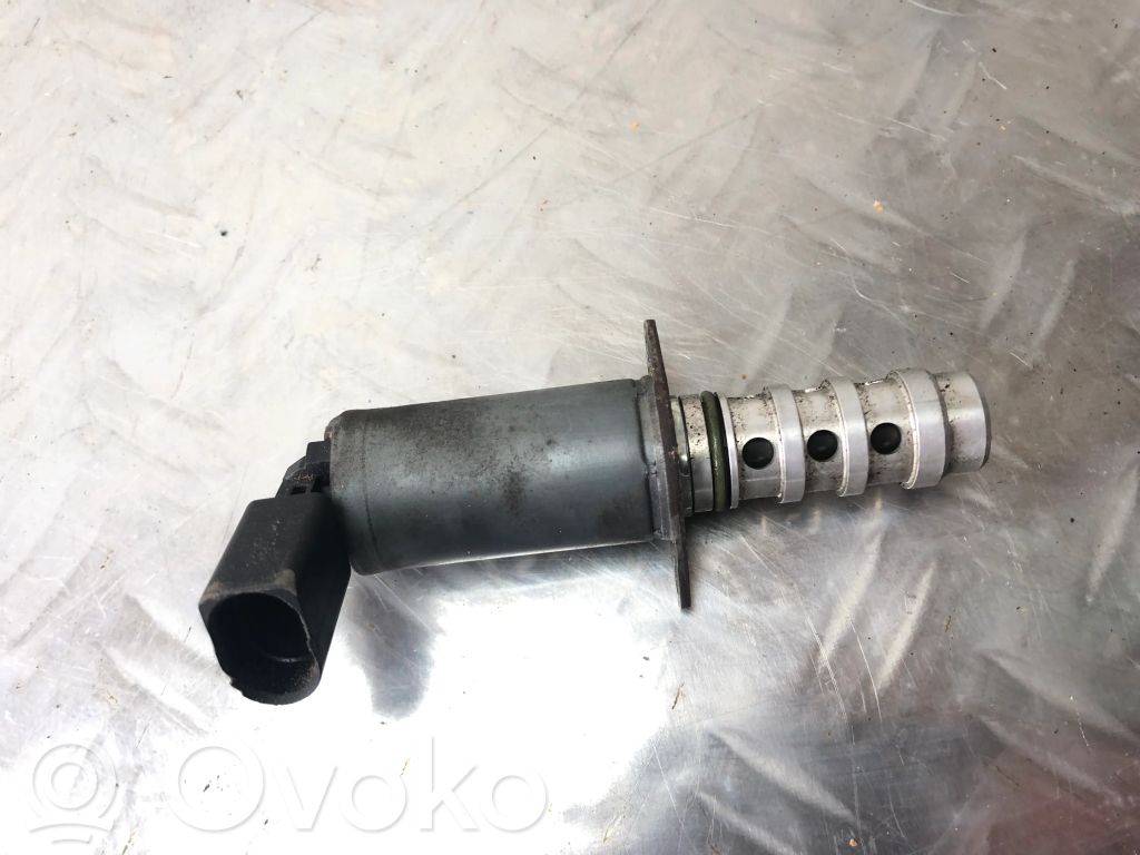 Audi A4 S4 B7 8E 8H Válvula de control del aceite 