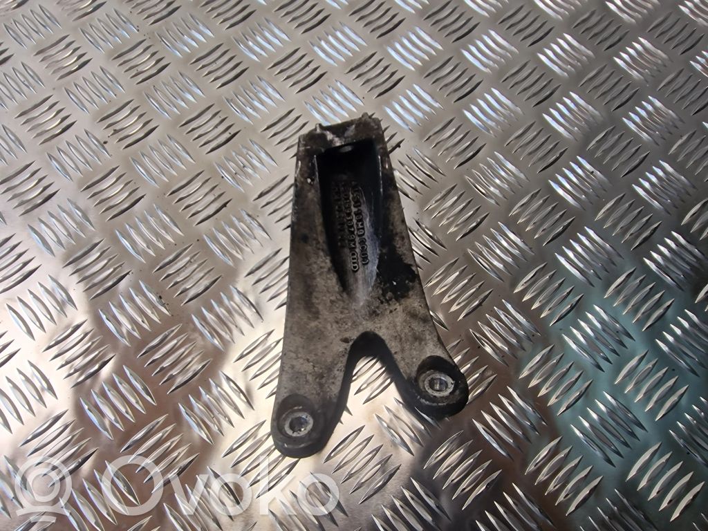 Audi A8 S8 D3 4E Engine mounting bracket 