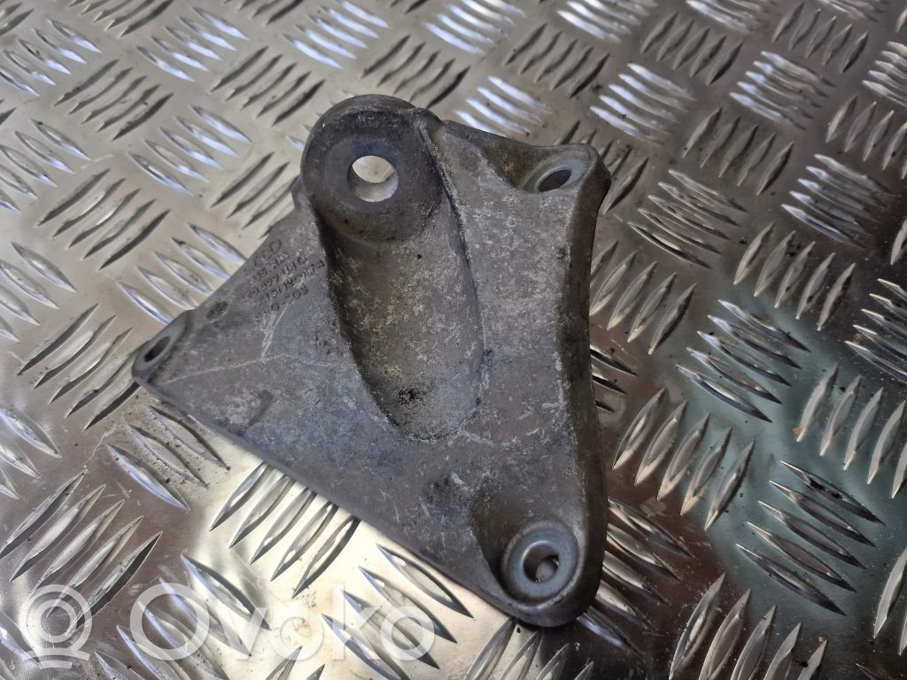 Audi A8 S8 D3 4E Gearbox mounting bracket 