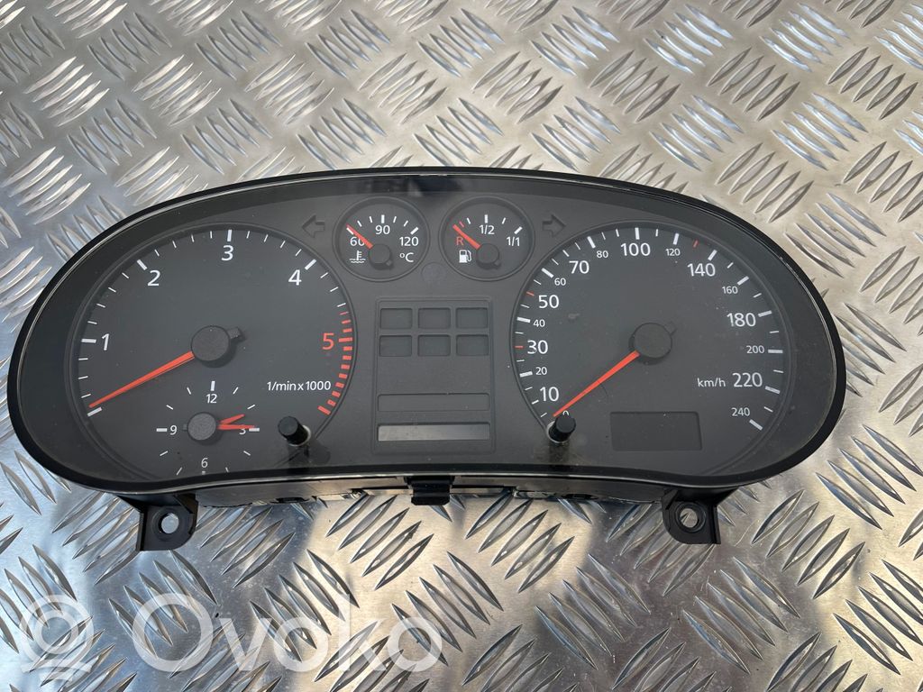 Audi A3 S3 8L Nopeusmittari (mittaristo) 