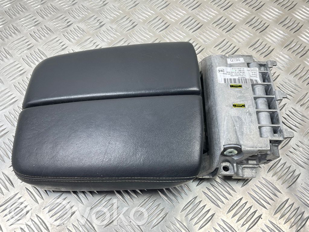 Audi SQ7 Armrest 