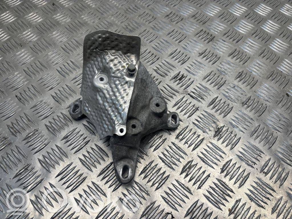 Audi SQ7 Gearbox mounting bracket 