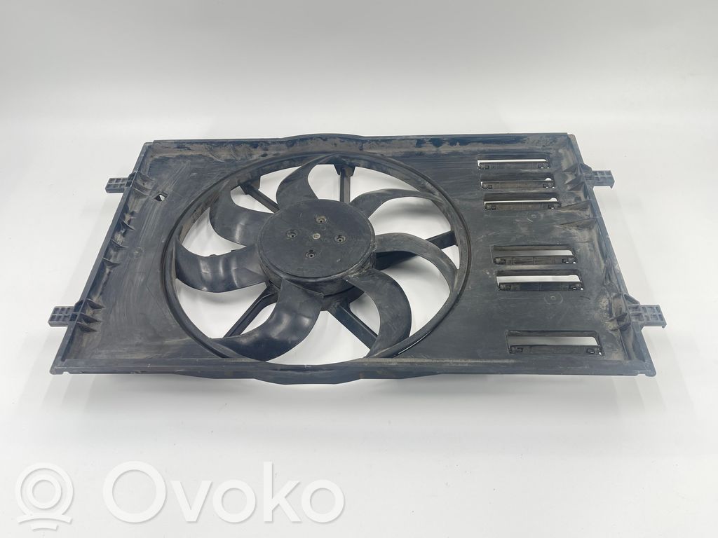 Volkswagen PASSAT B8 Ventilator electric răcire radiator 