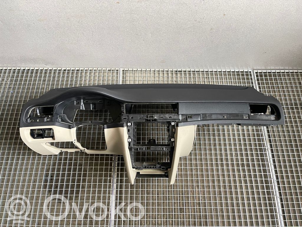 Skoda Superb B6 (3T) Panel de instrumentos 