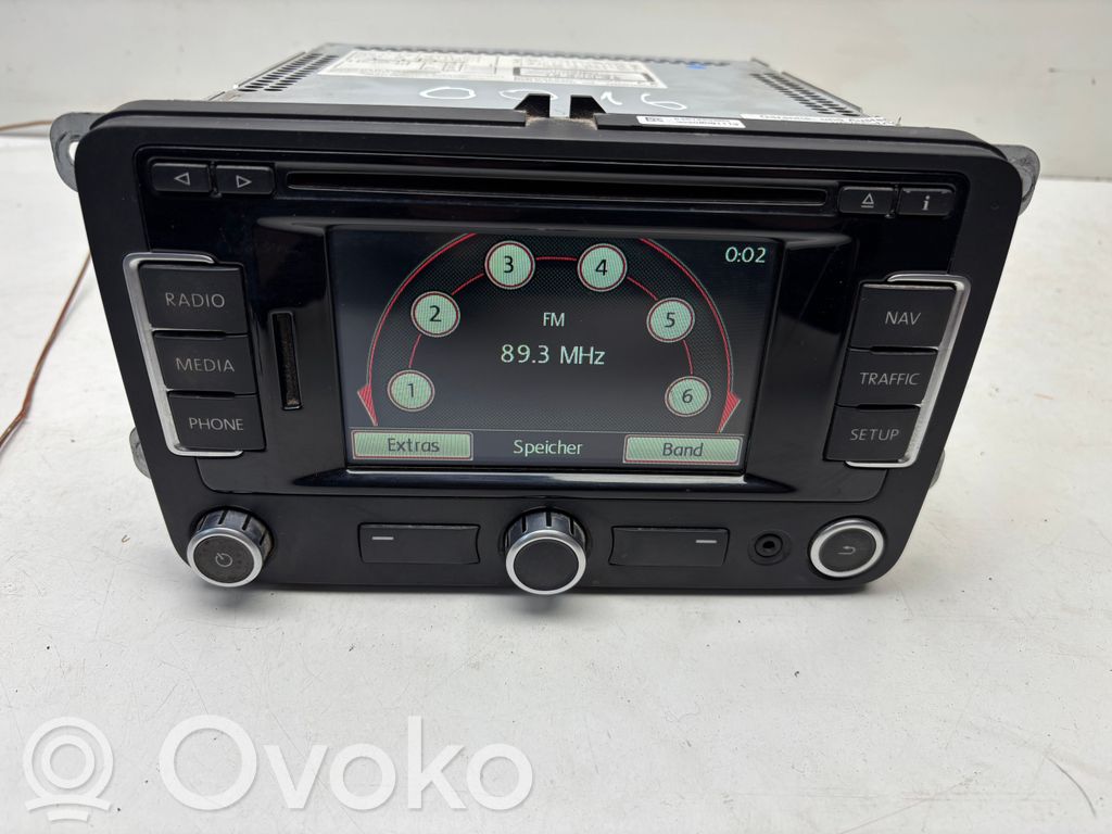 Volkswagen PASSAT B7 Panel / Radioodtwarzacz CD/DVD/GPS 