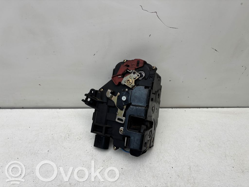 Audi A2 Priekinė durų spyna 