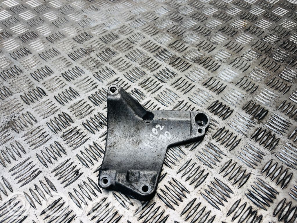 Audi A4 S4 B7 8E 8H Suport montaj compresor A/C 
