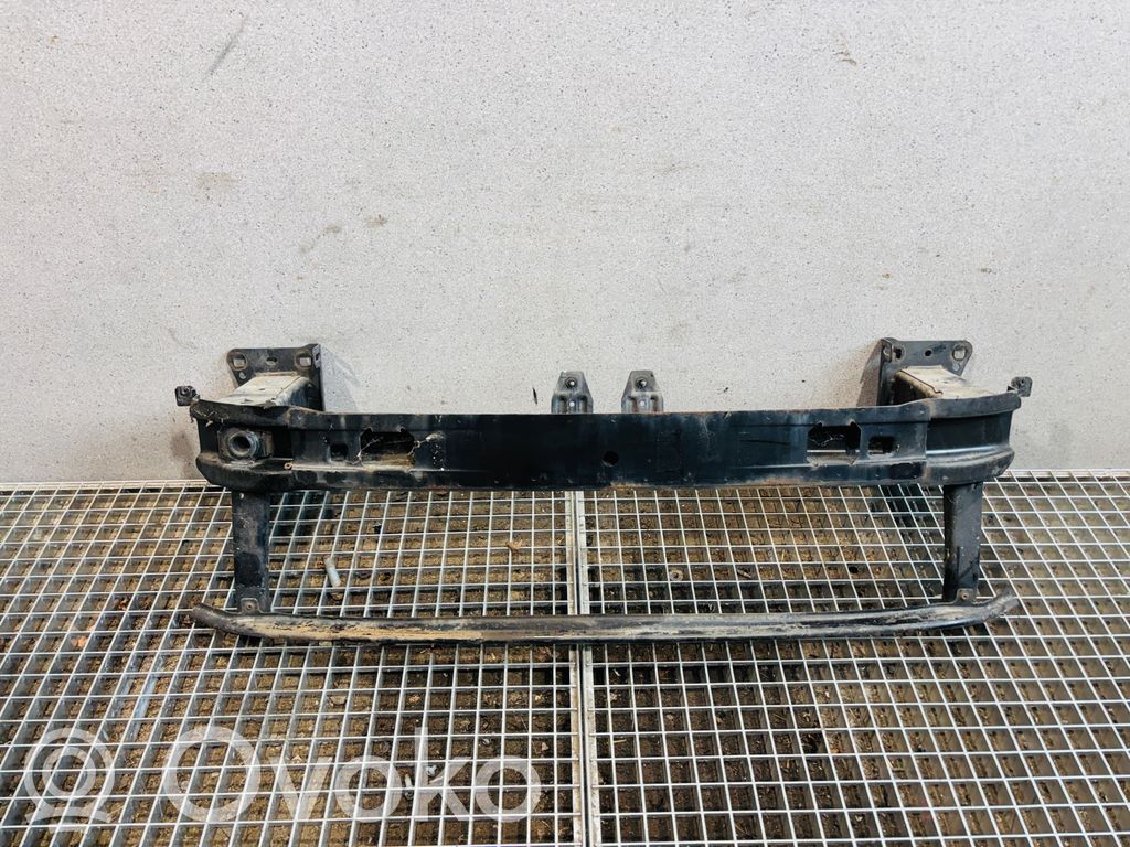 Volkswagen PASSAT B8 Traverse de pare-chocs avant 