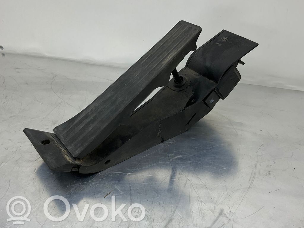 Akceleratoriaus pedalas   6772645,25010010