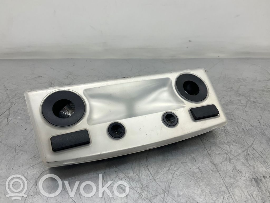 BMW 5 E60 E61 Takaistuimen valo 