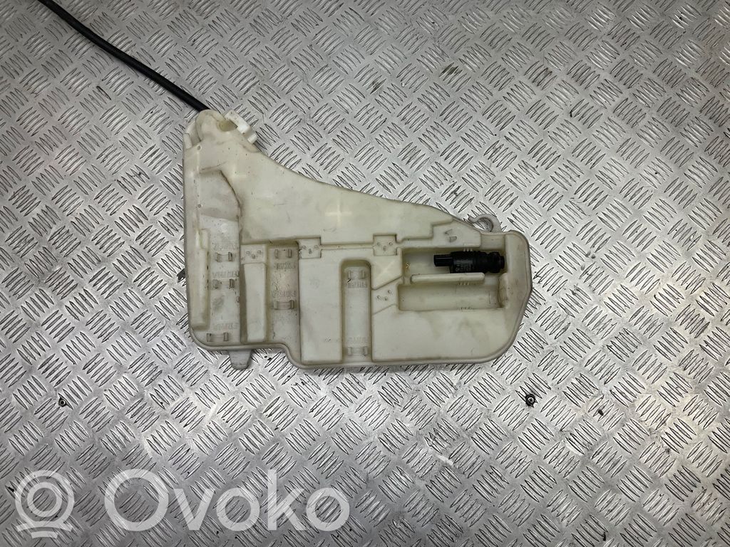 BMW 5 F10 F11 Zbiornik płynu do spryskiwaczy szyby przedniej / czołowej 