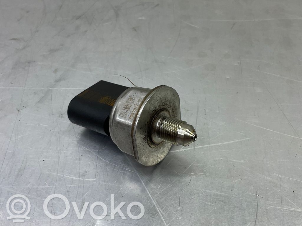 BMW 5 E60 E61 Fuel pressure sensor 