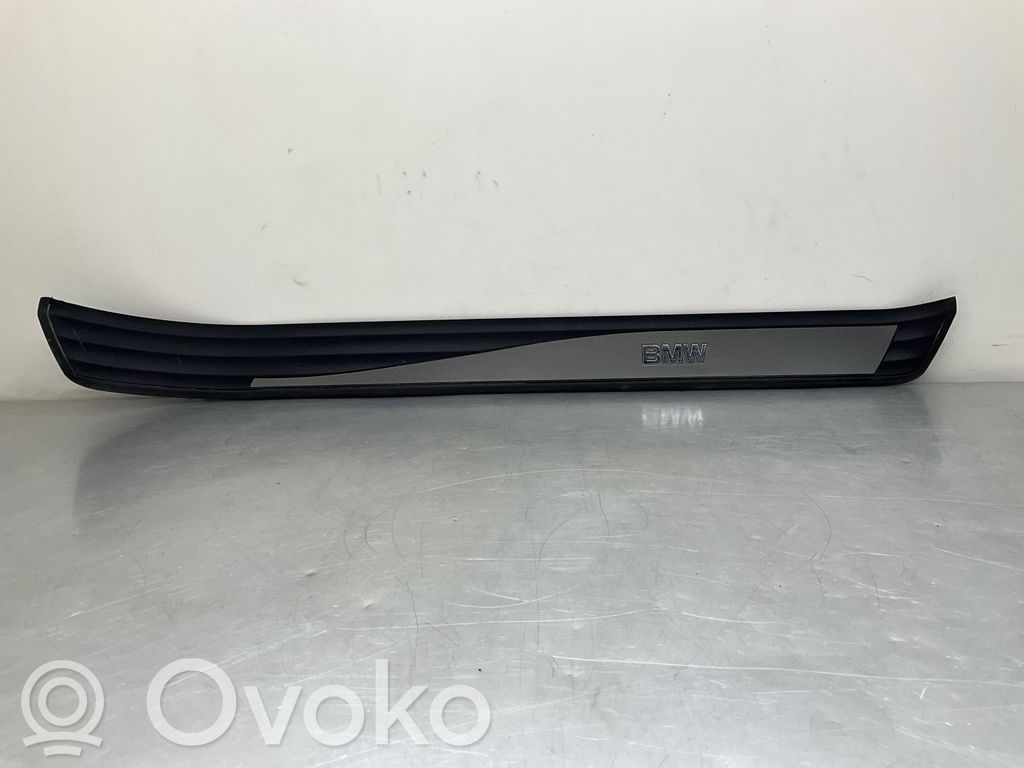 BMW 5 E60 E61 Listwa progowa przednia 