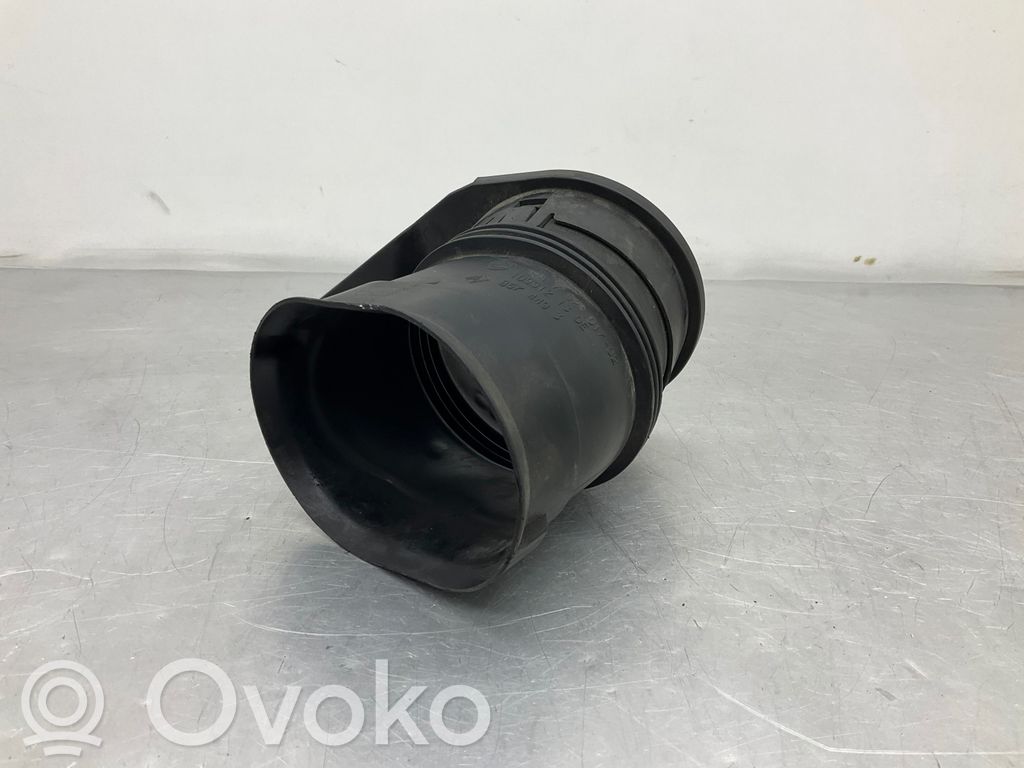 BMW 5 E60 E61 Ilmanoton kanavan osa 