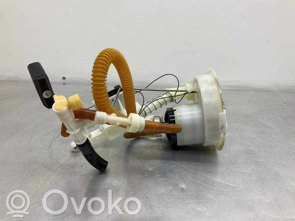 BMW 3 E90 E91 Degalų lygio daviklis 