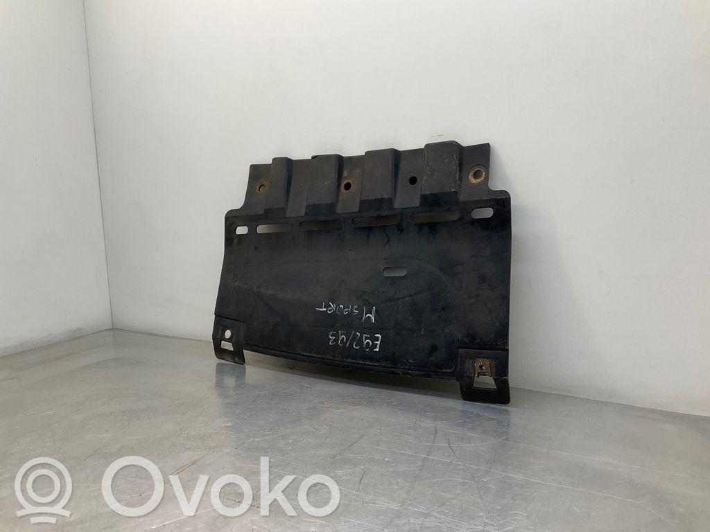 BMW 3 E92 E93 Aizmugurējā bufera montāžas kronšteins 