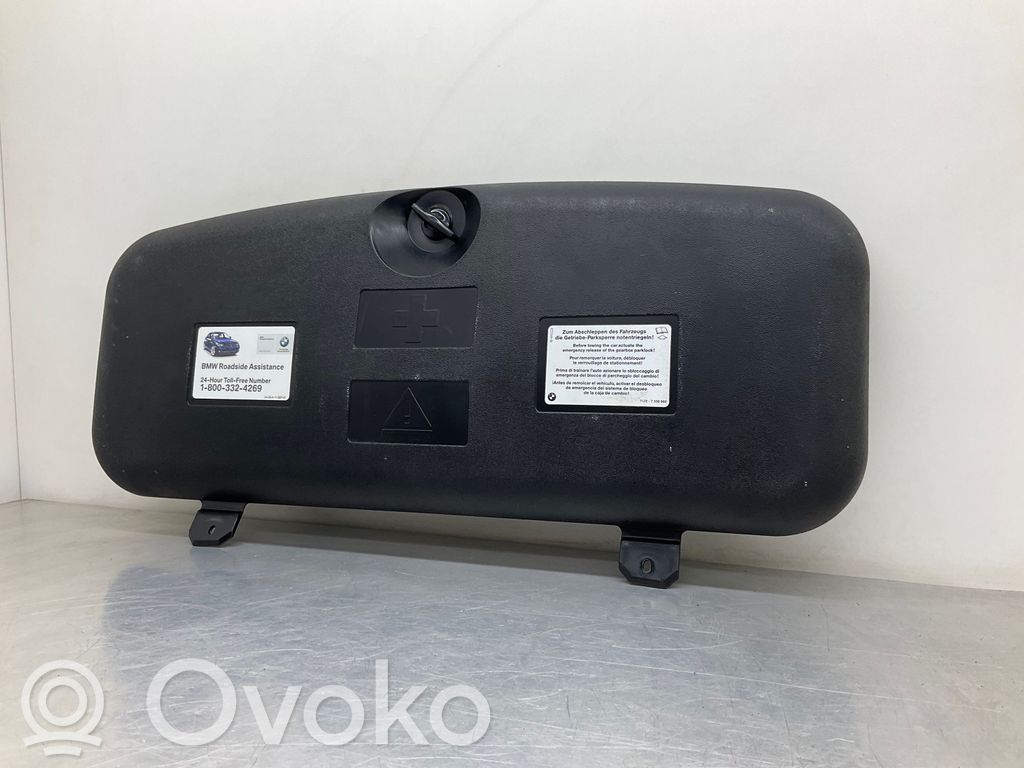 BMW 5 E60 E61 Tool box 