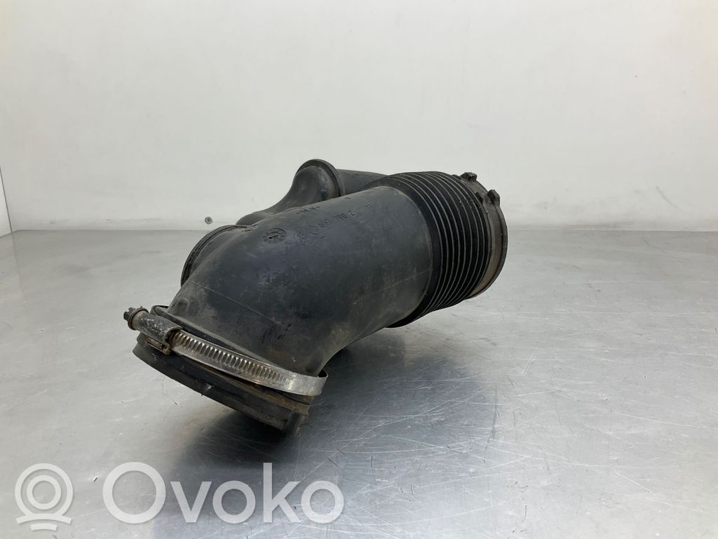 BMW 3 E90 E91 Air intake duct part 