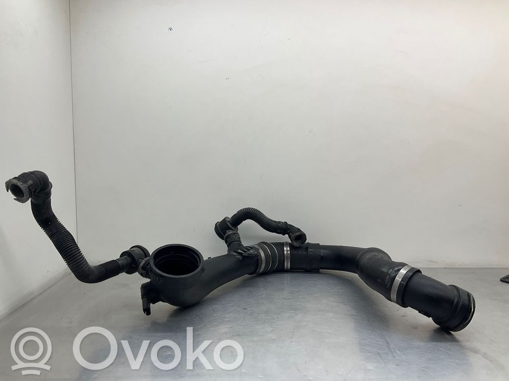 BMW 5 E60 E61 Välijäähdyttimen letku 