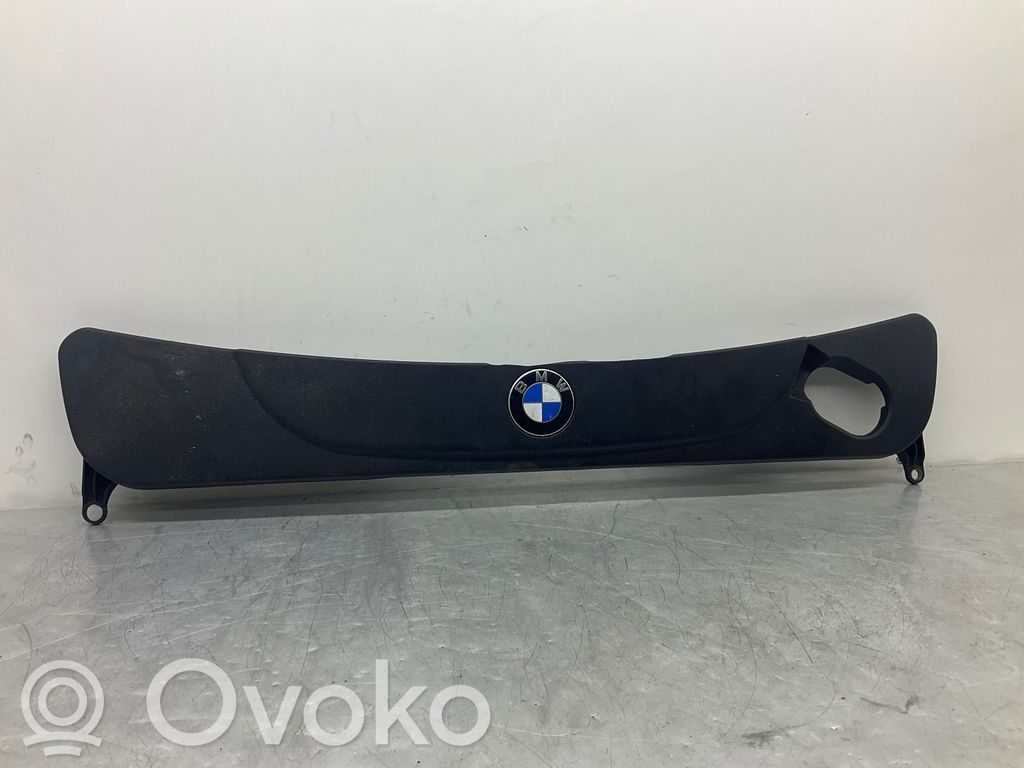 BMW 5 E60 E61 Engine cover (trim) 
