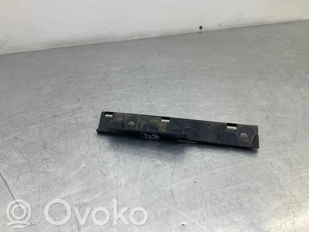 BMW 5 E60 E61 Fender mounting bracket 