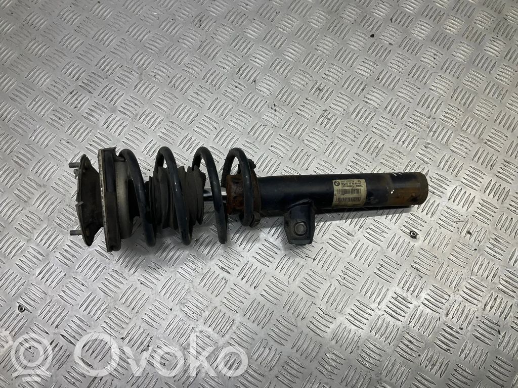 BMW 5 E60 E61 Priekinis amortizatorius su spyruokle 