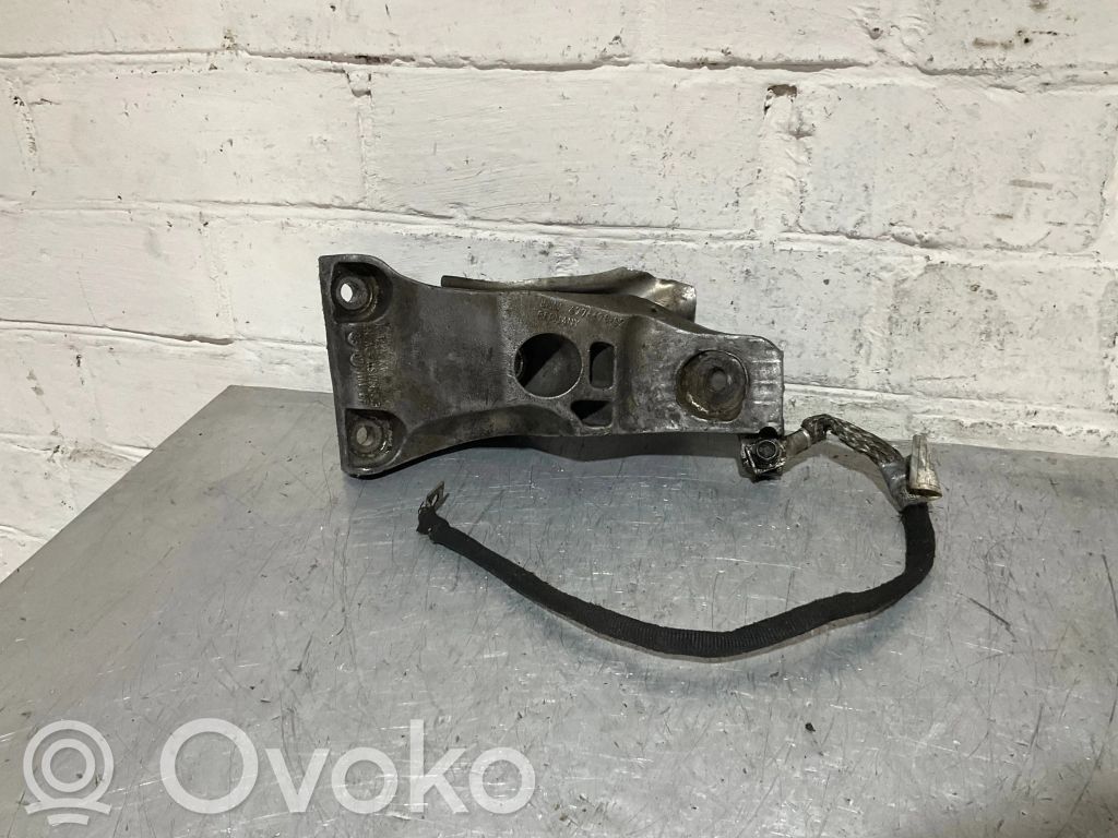BMW 5 E60 E61 Engine mounting bracket 
