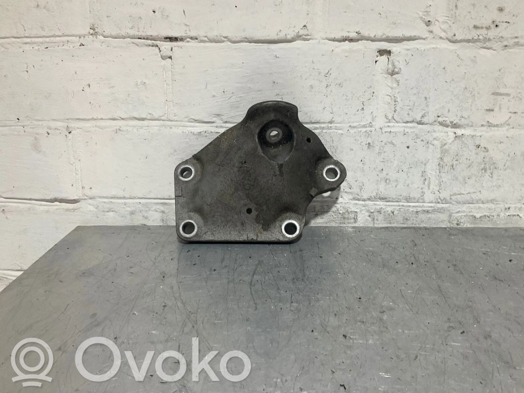 BMW 5 E60 E61 Engine mounting bracket 