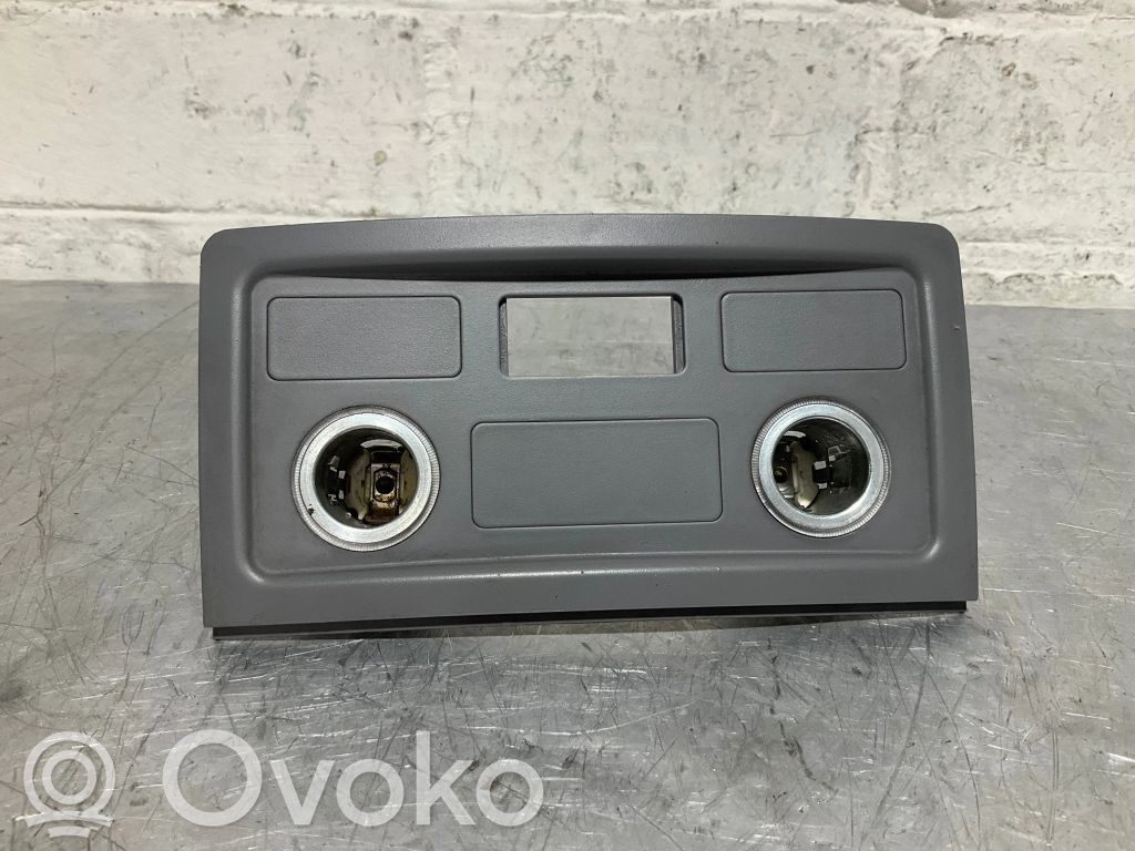 BMW 5 E60 E61 Pridegėjo apdaila (galinio) 